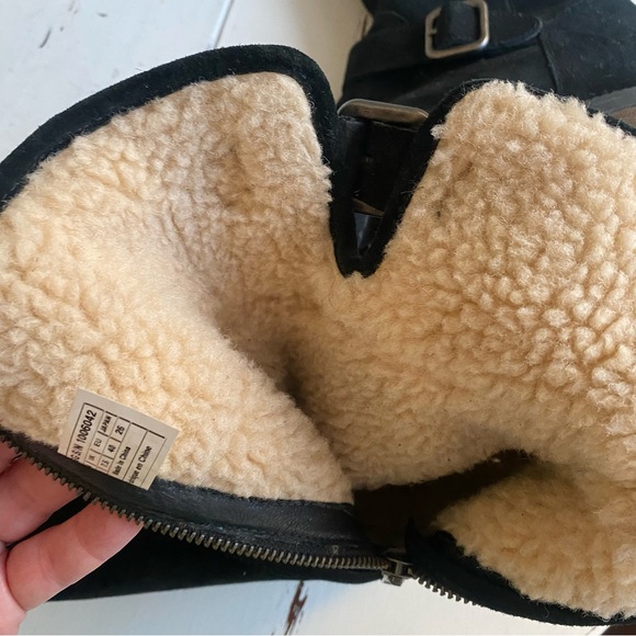 UGG Women’s Chaney Black Suede Water-Resistant Mid Boots - Size 9 NWOT - Picture 8 of 11